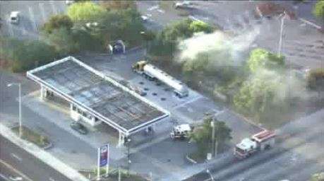 Car catches fire at Miami gas station - WSVN 7News | Miami News ...