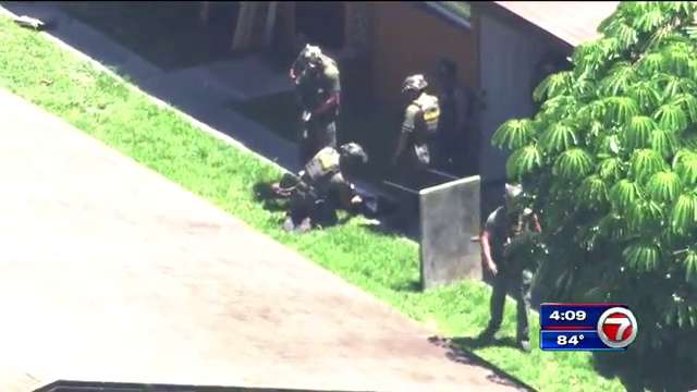 Man in custody after SWAT situation in Pompano Beach - WSVN 7News ...