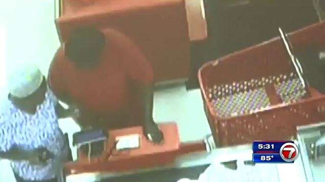 2 women involved in credit, debit card scam target elderly - WSVN 7News ...