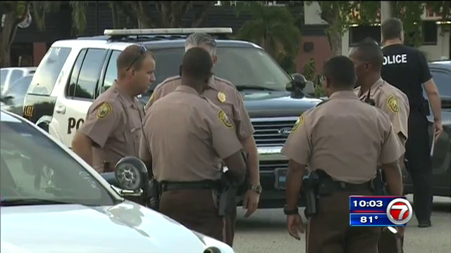 Miami Gardens traffic stops end in 2 police involved shootings WSVN