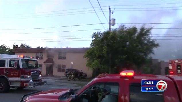 2 families displaced after NW Miami-Dade apartment fire - WSVN 7News ...