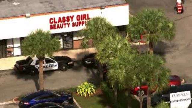 North Miami Beach beauty supply store robbed at gunpoint - WSVN 7News ...
