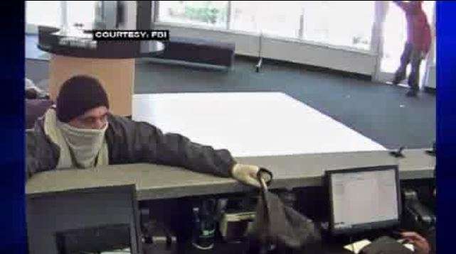 FBI searching for 2 in Miami Shores bank robbery - WSVN 7News | Miami ...