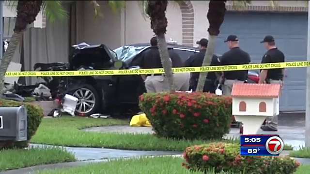 Driver killed, family displaced after car slams into Sunrise home ...
