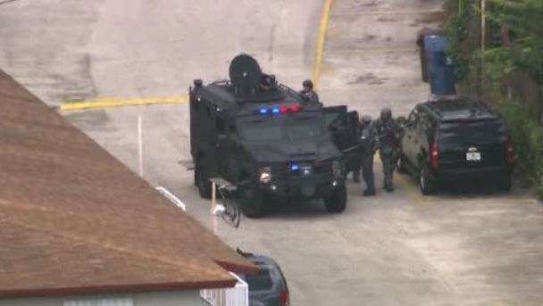 1 in custody after shots fired at Hollywood apartment complex - WSVN ...