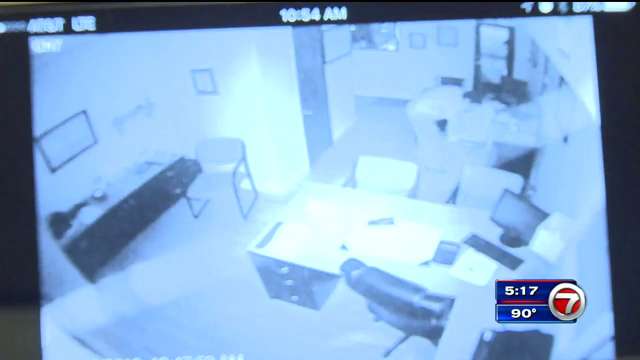 Man caught on camera ransacking Miami car dealership - WSVN 7News ...