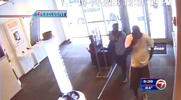 Man caught on camera stealing iPhones from Miami MetroPCS - WSVN 7News ...