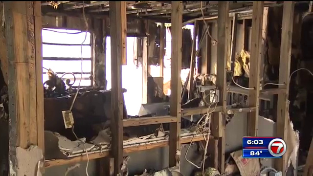 Family of 12 displaced after mobile home fire in NE Miami-Dade - WSVN ...