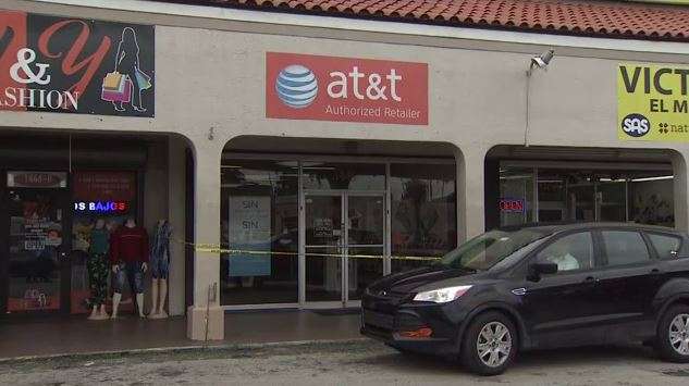 Armed robbers flee Hialeah store empty-handed after employee hits ...