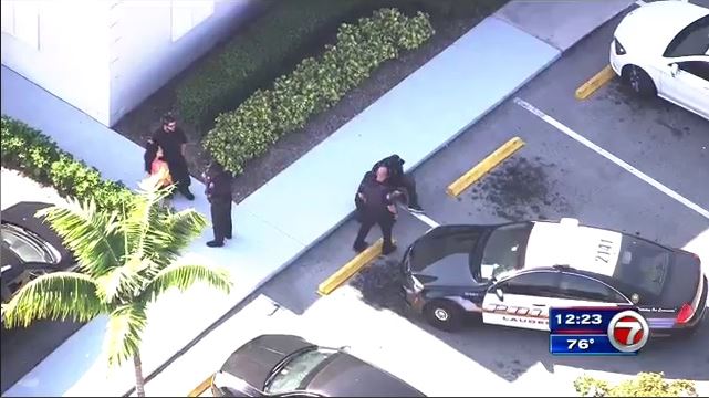 2 at large after armed robbery in Lauderhill Craigslist scam - WSVN ...
