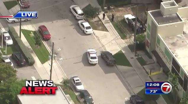 Police officer crashes during Miami chase - WSVN 7News | Miami News ...