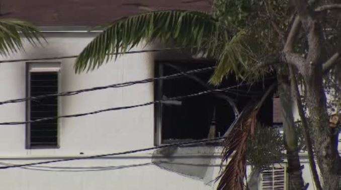 3 displaced after fire at Miami apartment building - WSVN 7News | Miami ...