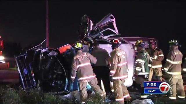 Driver airlifted after crashing into tree in SW Miami-Dade - WSVN 7News ...
