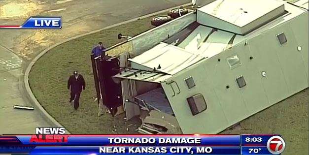 Homes damaged as severe storms, tornadoes hit Midwest - WSVN 7News ...