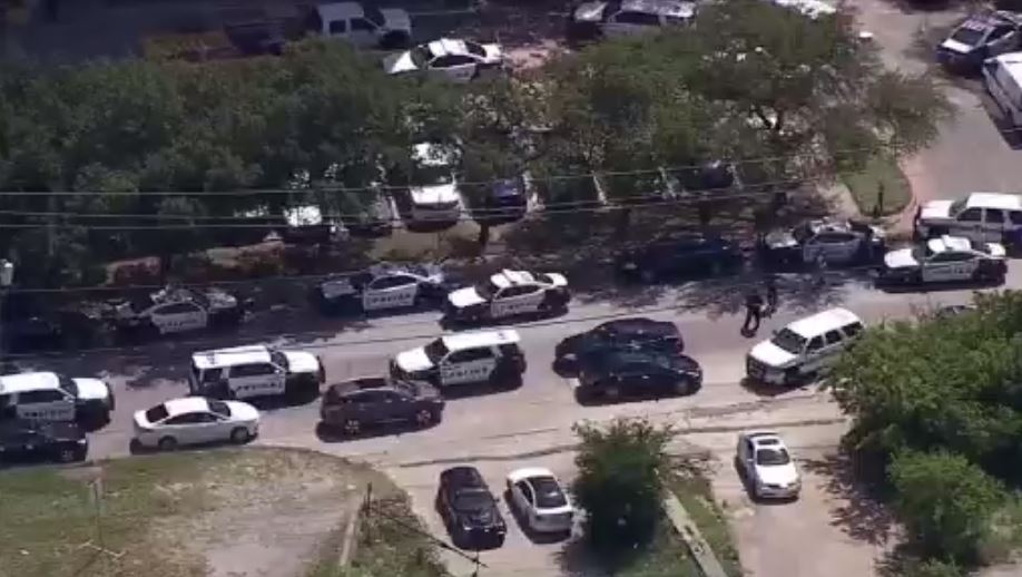 Dallas paramedic shooting suspect found dead, 2nd body found WSVN