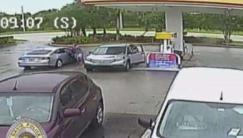 Woman dragged across gas station during purse snatching - WSVN 7News ...