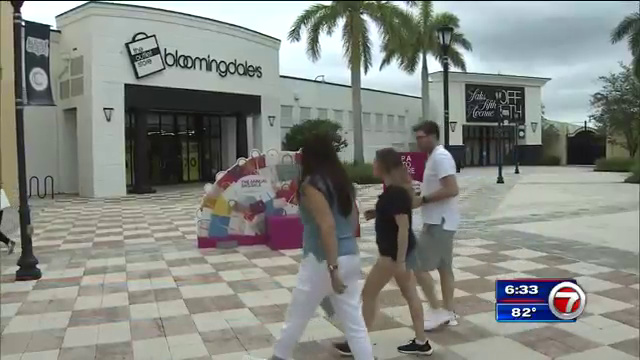 Flooding closes Sawgrass Mills Mall for third day in a row - WSVN 7News, Miami News, Weather, Sports