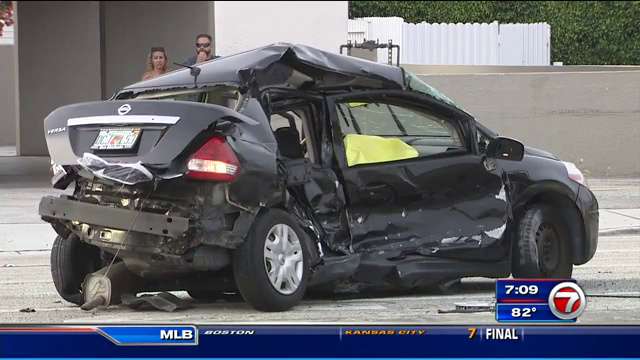1 killed, 1 hospitalized after SW Miami-Dade crash - WSVN 7News | Miami ...