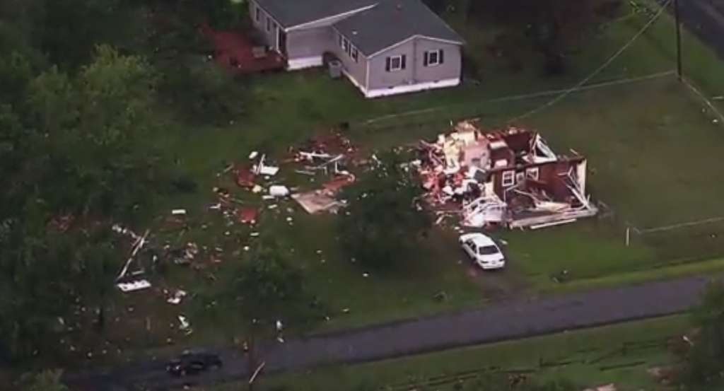 Maryland cleaning up after tornado hits Eastern Shore - WSVN 7News ...