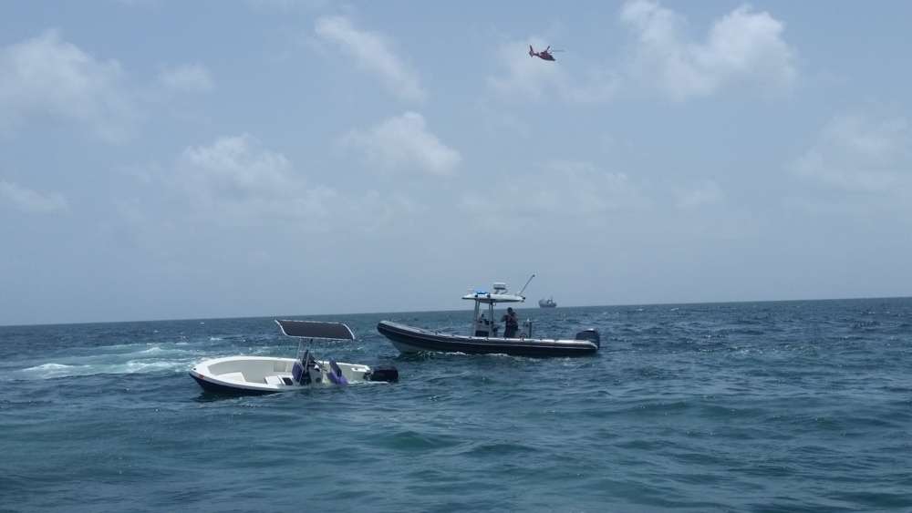 Coast Guard rescues 4 from water off Miami Beach - WSVN 7News | Miami ...