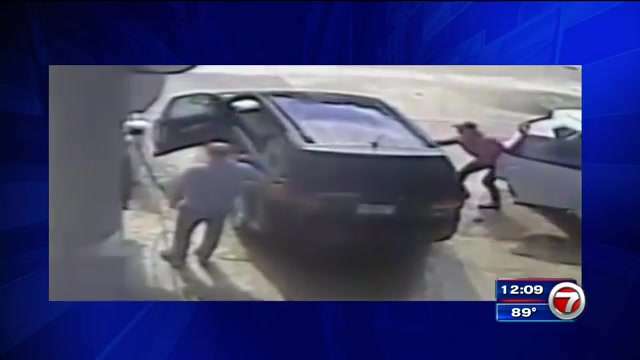 Thief grabs $30K in cash and jewelry as man pumps gas - WSVN 7News ...