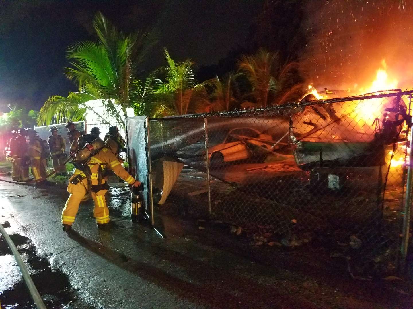 NWMD mobile home destroyed in fire - WSVN 7News | Miami News, Weather ...