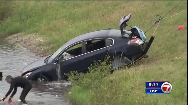 Man dies after car fleeing Miramar Police ends up in retention pond ...