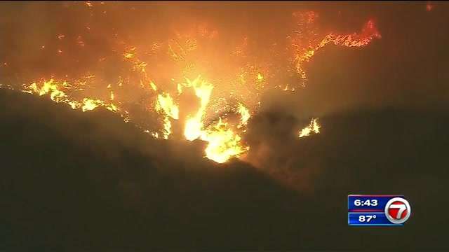Wildfires surge amid scorching heat across US West - WSVN 7News | Miami ...