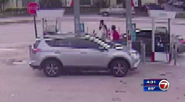 Gas station customer shot during attempted robbery - WSVN 7News | Miami ...
