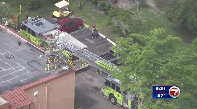 Apartment fire sparks in Miami Lakes - WSVN 7News | Miami News, Weather ...