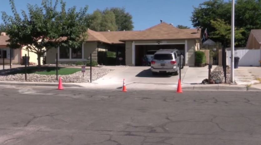 Breaking mad: 'Breaking Bad' house gets fence to block fans - WSVN 7News, Miami News, Weather, Sports