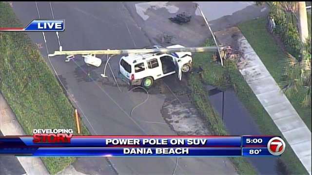SUV crashes into utility pole in Dania Beach - WSVN 7News | Miami News ...