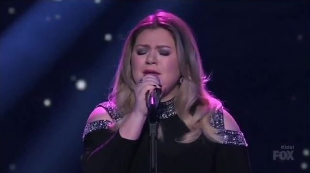 Kelly Clarkson finally learns how her name made it into that iconic ’40 ...