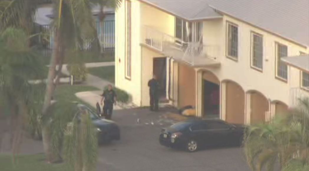 Police Swat Find 2 Dead In Tamarac Home Wsvn 7news Miami News Weather Sports Fort Lauderdale