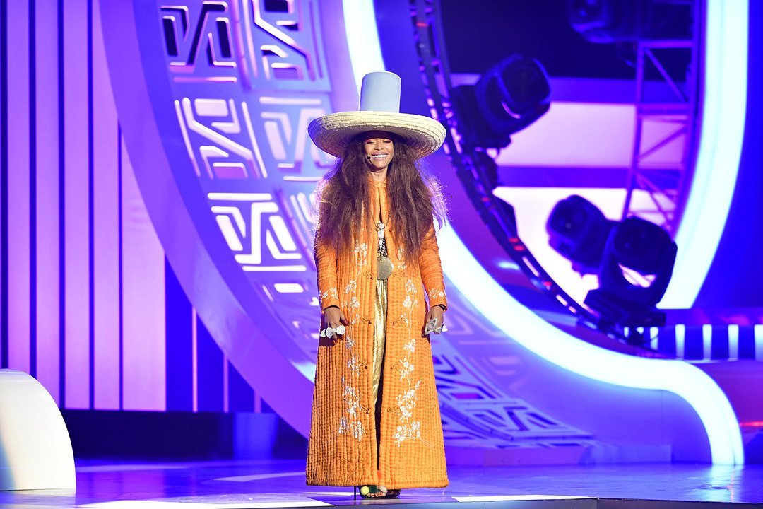 Erykah Badu Gets Blasted For Admiring Hitler