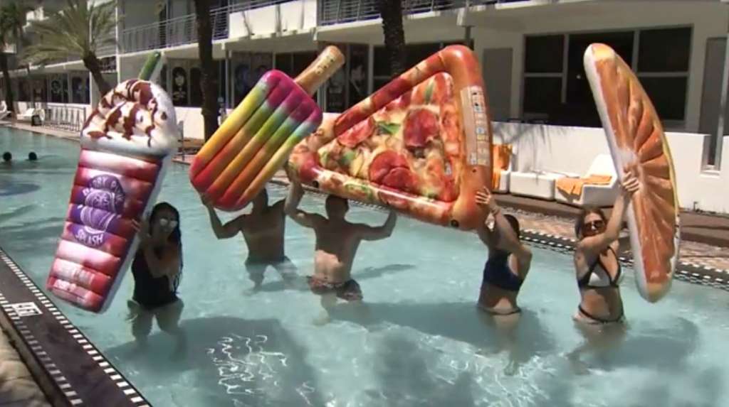 Make a splash with these fun intex pool floats wsvn 7news miami