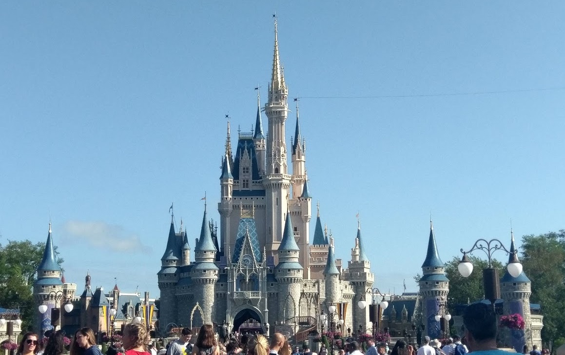 Disney World S Magic Kingdom Turned Guests Away On Nye After Reaching Maximum Capacity Wsvn 7news Miami News Weather Sports Fort Lauderdale