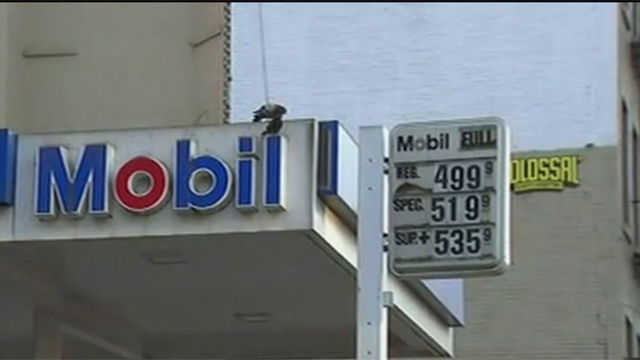 Gas Prices Rise To 5 A Gallon In New York City Wsvn 7news Miami News Weather Sports Fort Lauderdale