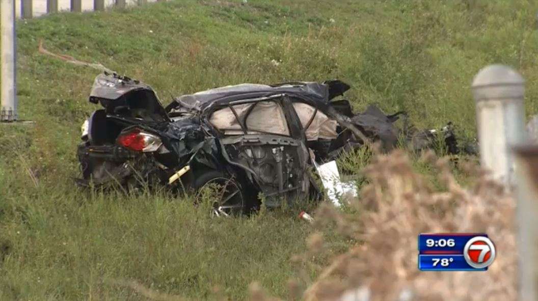 Rollover crash leaves 1 dead in Pembroke Park - WSVN 7News | Miami News ...