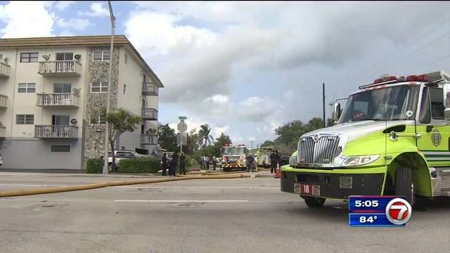 Storage unit catches fire in North Miami - WSVN 7News | Miami News ...