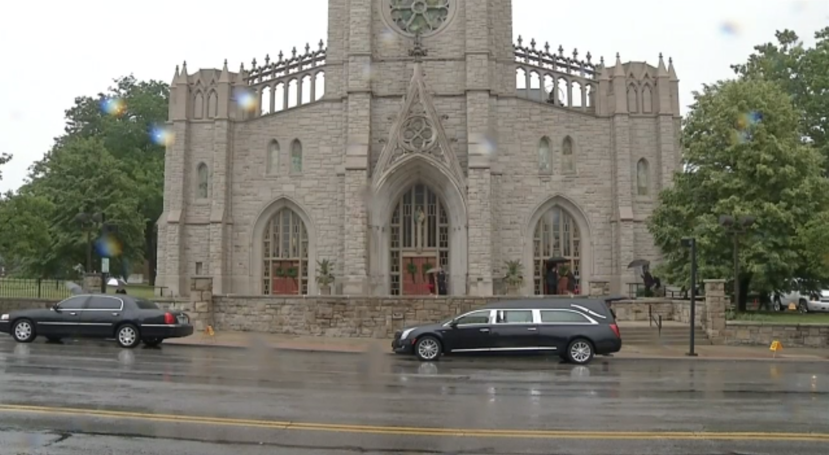 Family: Kate Spade’s father dies on eve of her funeral - WSVN 7News