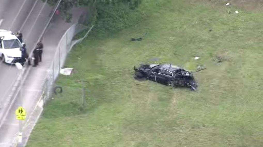 1 dead, 1 hospitalized after single-car rollover crash in NW Miami-Dade ...