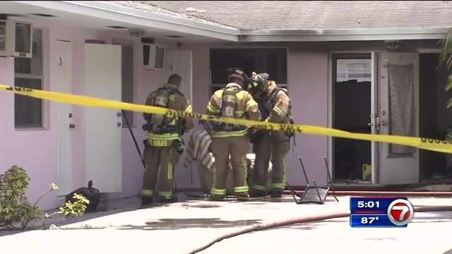 10 families displaced after fire rips through North Miami apartments ...