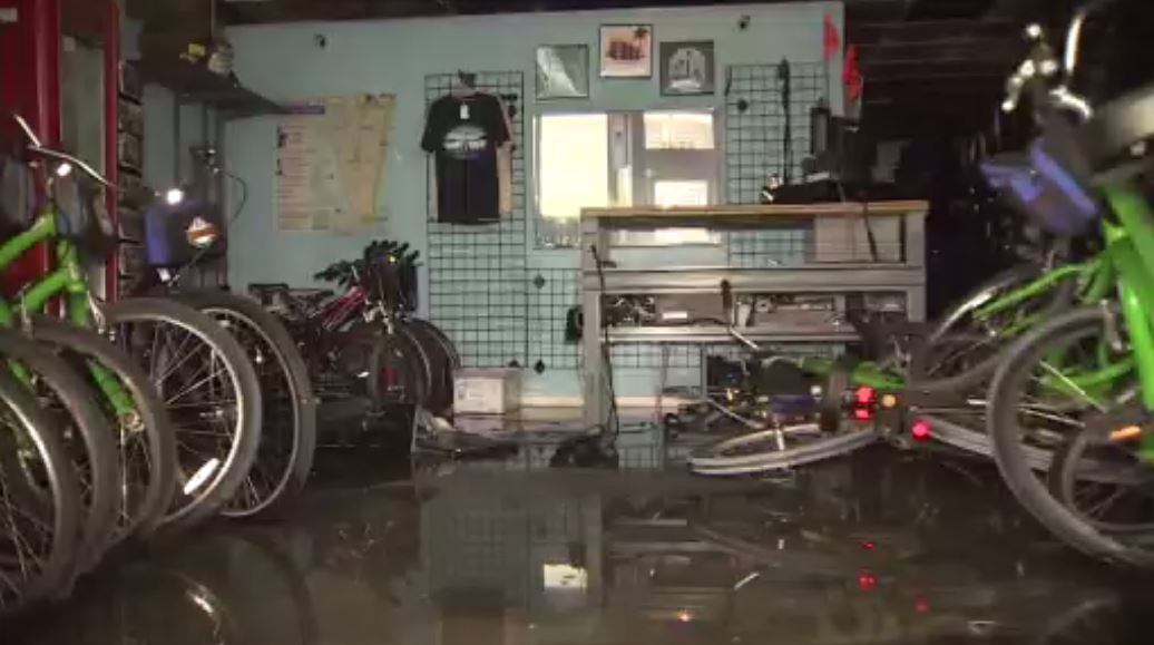 Black smoke fills Miami Beach bike shop WSVN 7News Miami News