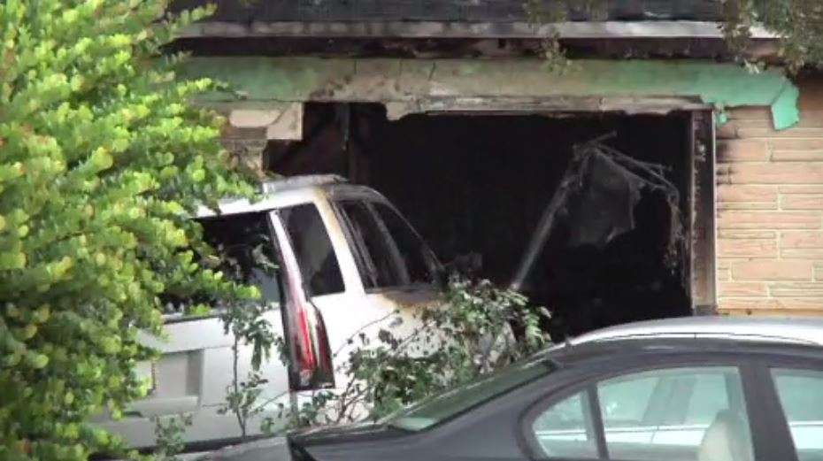 SUV slams into Hollywood home after crash; 2 drivers hospitalized ...
