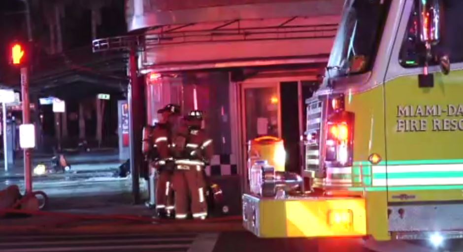 Bakery catches fire in Southwest MiamiDade, firefighter injured WSVN