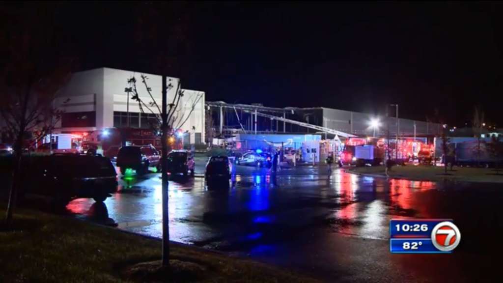 2 dead after Amazon building collapse in severe weather WSVN 7News