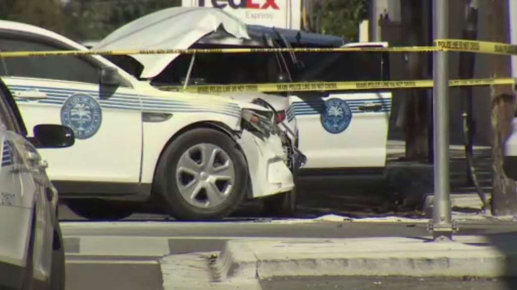 Officer hurt in crash after driver runs flashing red light in Miami WSVN 7News Miami News