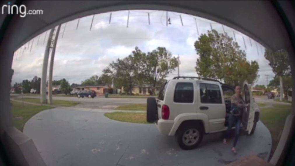 Woman caught on camera stealing mail in West Miami-Dade - WSVN 7News ...