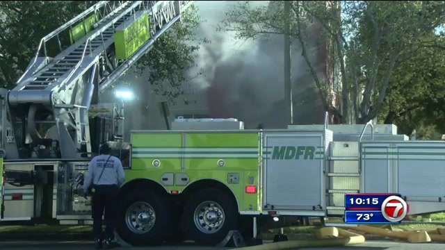 Large warehouse catches fire in SW Miami-Dade - WSVN 7News | Miami News ...